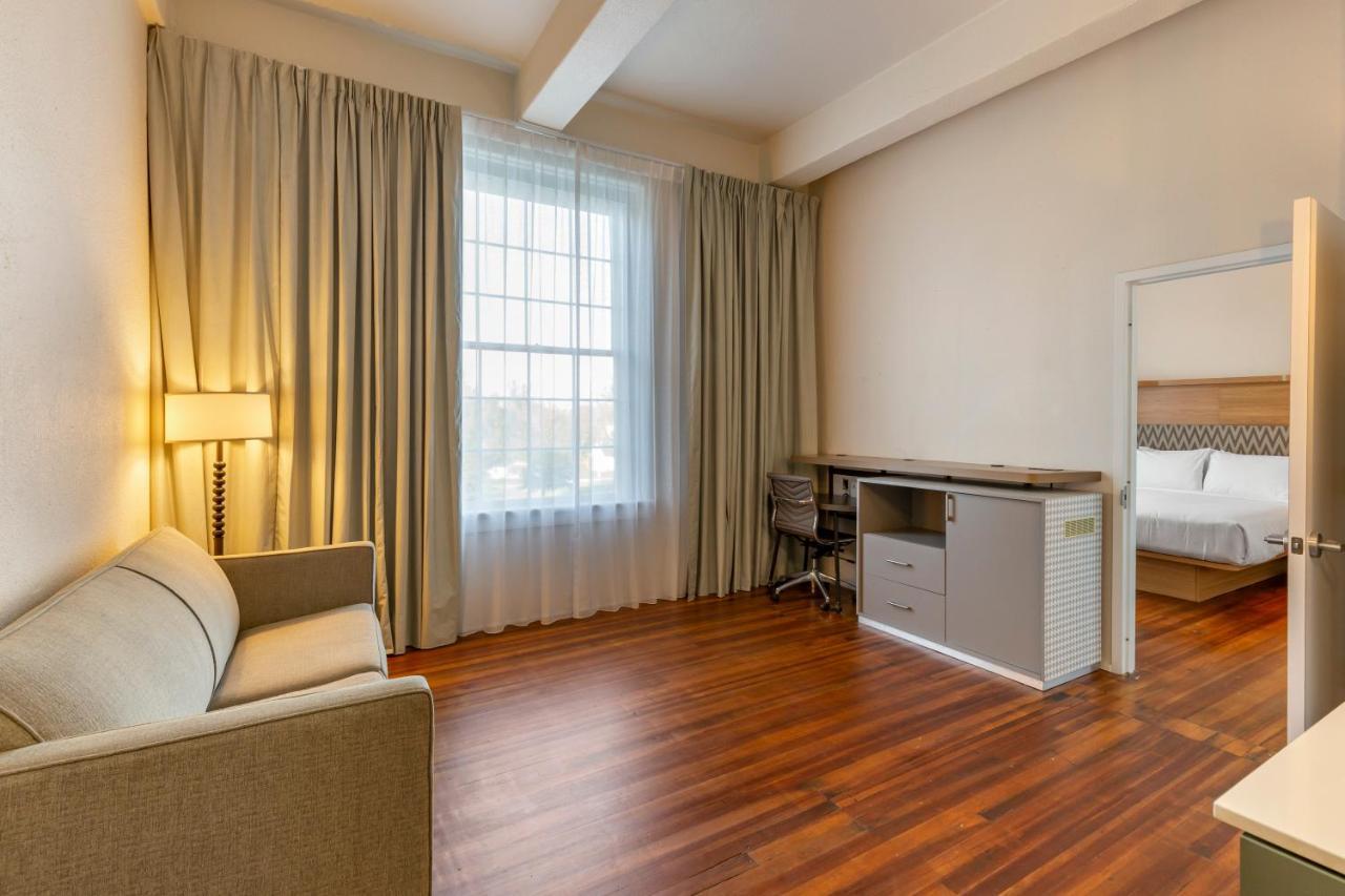 Inn At Blackstone Экстерьер фото