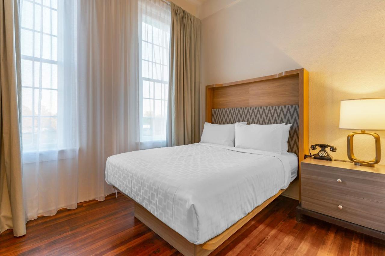 Inn At Blackstone Экстерьер фото